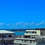 Amar Sea View 公寓 *