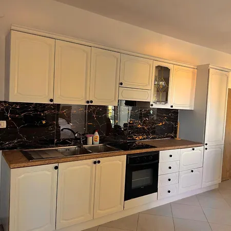 Amar Sea View Apartment