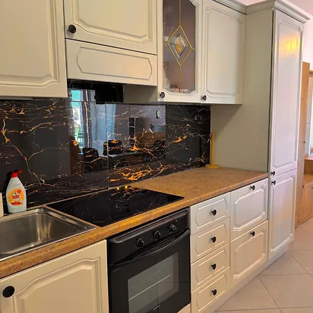 Amar Sea View Apartment